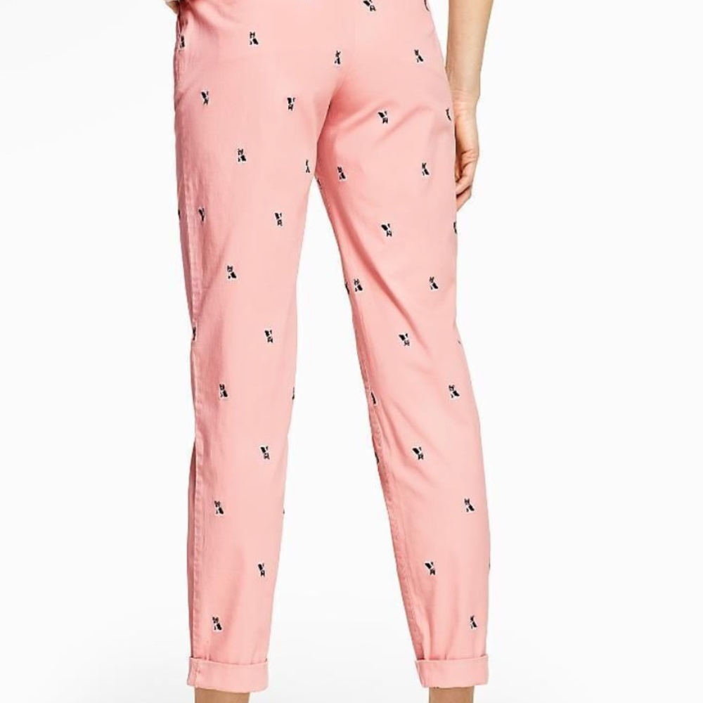 Pink pants with scottie dog print